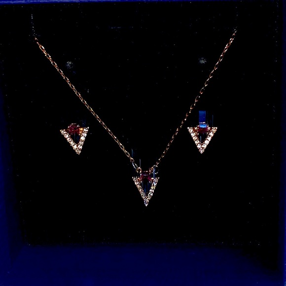 Swarovski Crystals Gold 2 Piece Set Earrings & Necklace - Picture 2 of 15